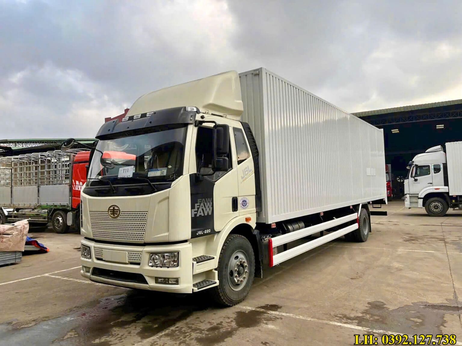 giá faw 8 tấn thùng kín