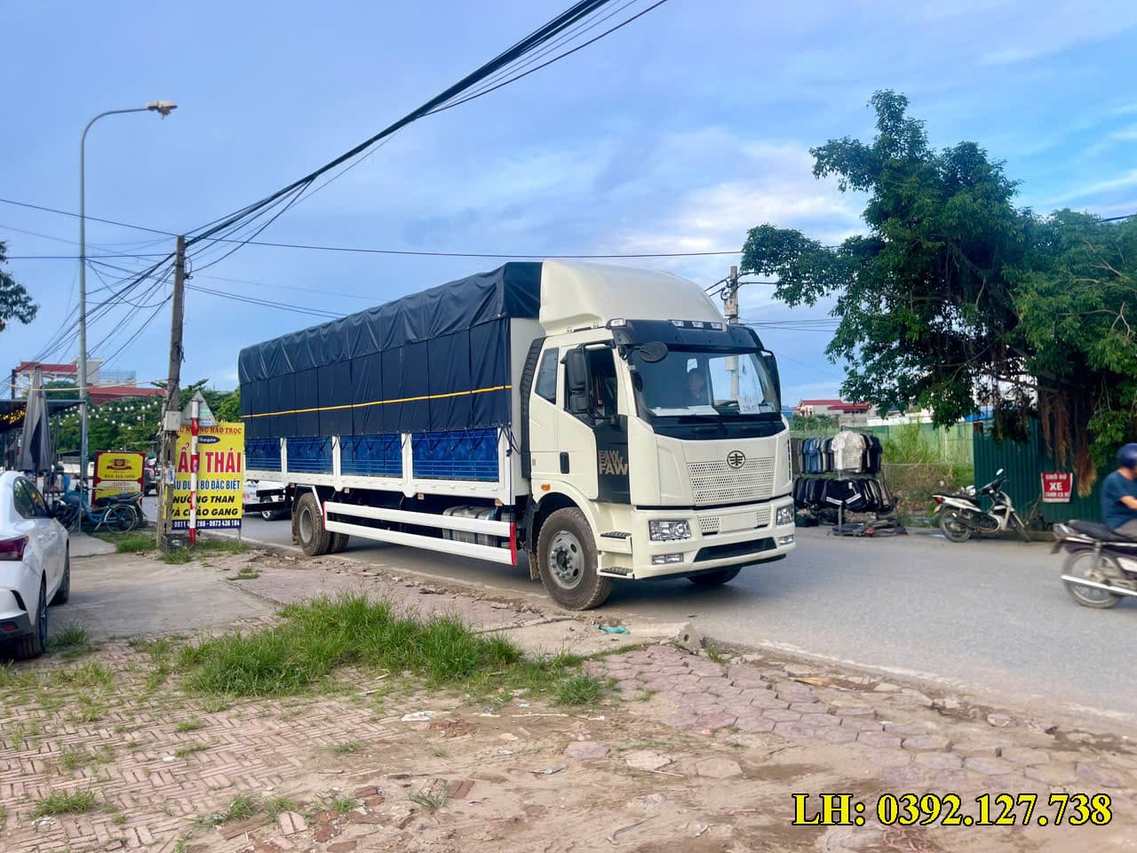 giá xe tải FAW 8 tấn