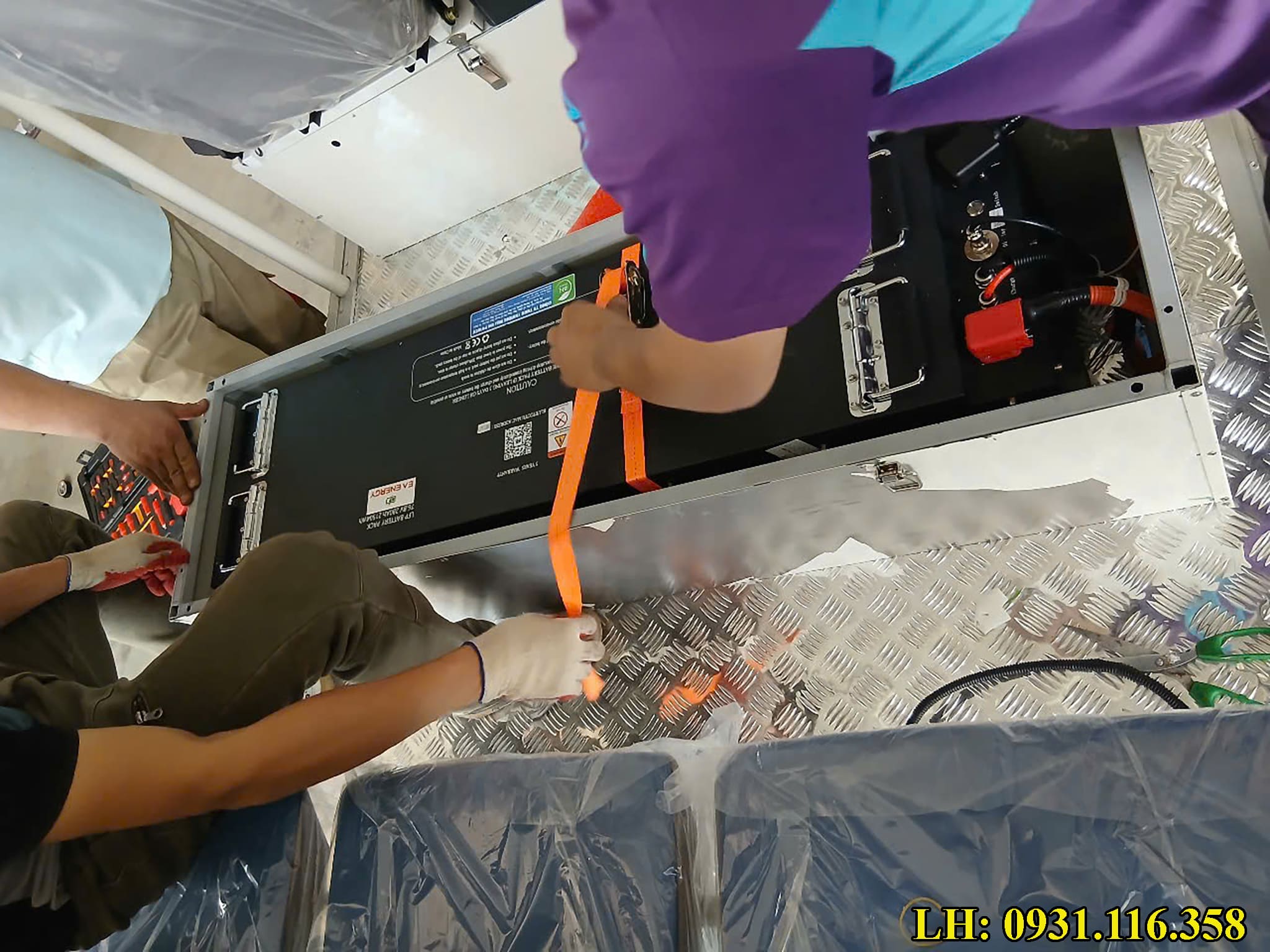 lắp đặt pin lithium