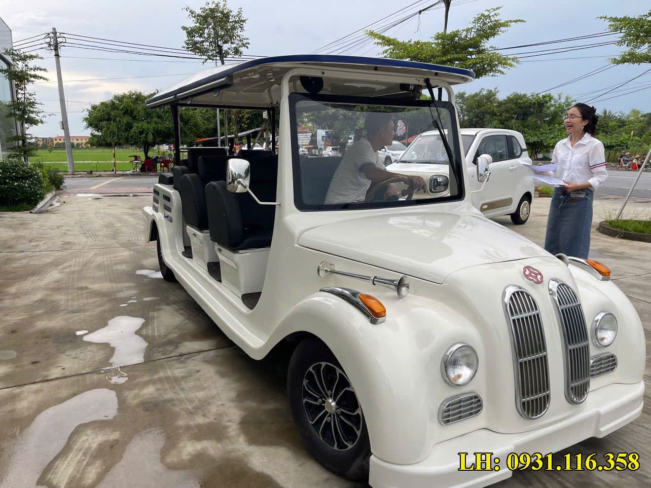 xe điện chở khách du lịch kiểu dáng cổ